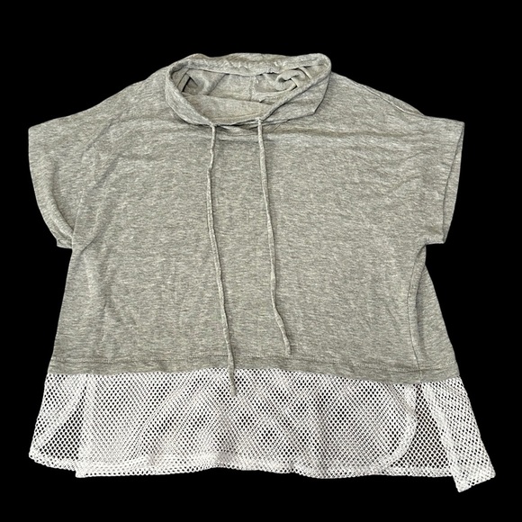 DAYTRIP MESH SHORT SLEEVE TOP - Picture 1 of 3